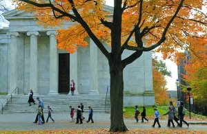 哈佛大学和普林斯顿今年起恢复本科ea申请