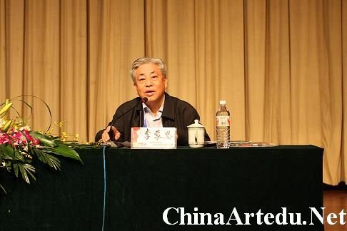 �����������ʵ��ѧУƷ�ƽ����Խʽ��չ