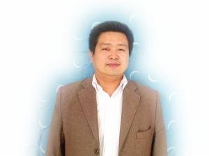 老师舍命相救跳楼女生一起坠落 用身体托举学生