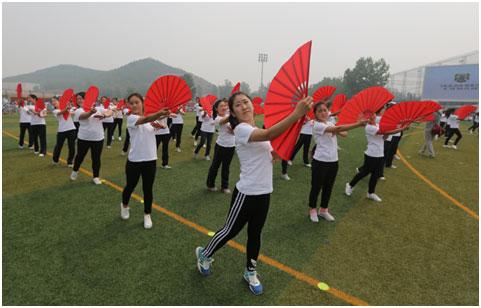 2015汇佳运动季之大型儿童团体操表演圆满收官_教育_腾讯网