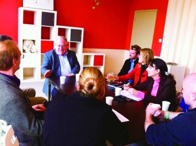 ����VS��� ���ʸ��к͹���ѧУ��ͬ