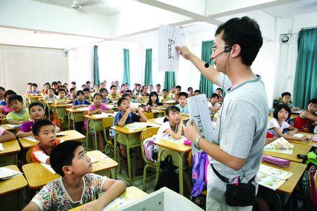 “超级中学”学生动辄上万 上课得用扩音器_教育_腾讯网