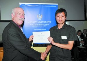 胥霆同学 留学   (微博)   新西兰梅西大学获得院长奖学金