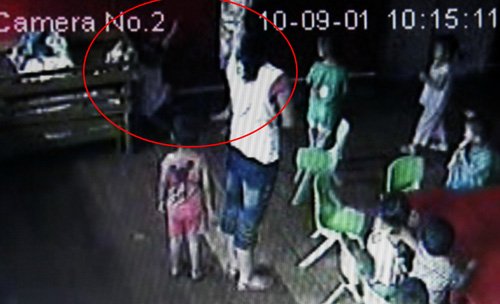 幼儿园老师殴打两岁半女童十分钟 网友震怒