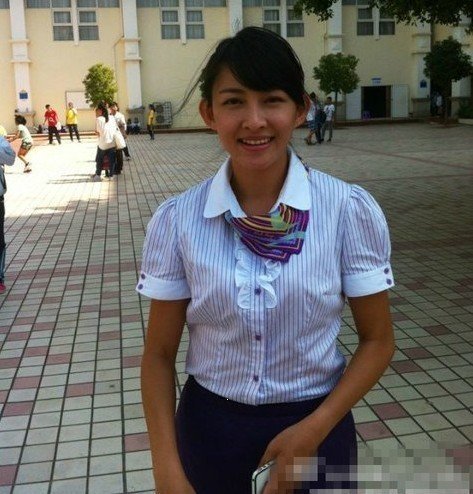 组图:最美体育老师走红 制服惊艳神似高圆圆