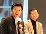 Xu-Ming Wang y fan a'r lle i fynegi eu barn