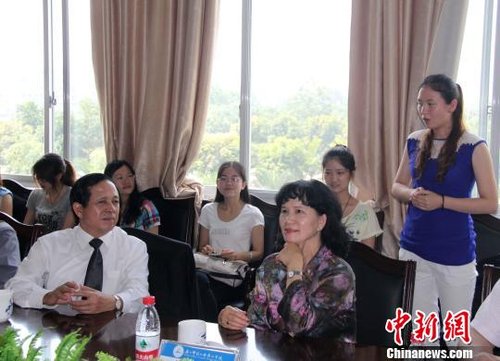 越南驻华大使参访广西师范大学漓江学院(图)