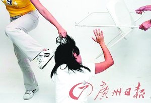 学生被逼喝下盐酸 日本学校体罚学生成风_教育