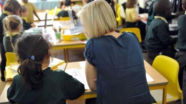 英国出生率持续增长 中小学教学资源严重匮乏