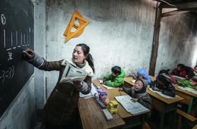 福建出台乡村教师支持计划 促进乡村教育现代