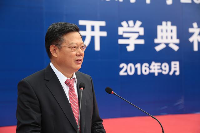 人大附中校长翟小宁开学致辞:做心灵丰富的人