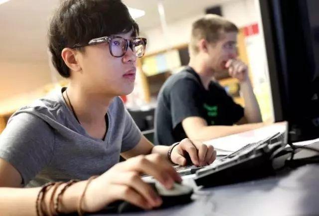美国大学教授：我希望学生不只在不及格时才来找我！