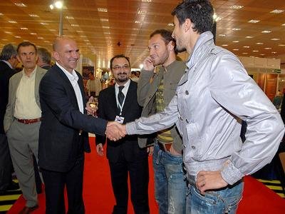 职场心得:肢体语言是重要的无声交流