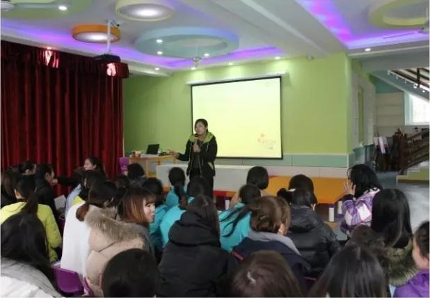 巴拉乌拉绘本巡讲:聚焦早期阅读提升教学品质