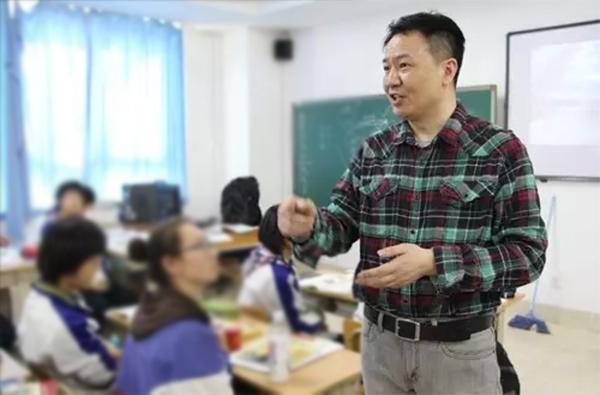 北京特级教师访美归来 感慨学校教材应该淘汰
