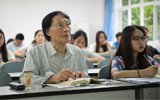 83岁老人在大学旁听古汉语课