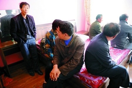河南四<em>少女</em>被逼卖淫跳脱衣舞