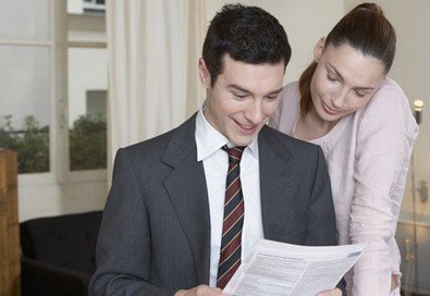 职场英语:面试着装有技巧 穿什么颜色合适?