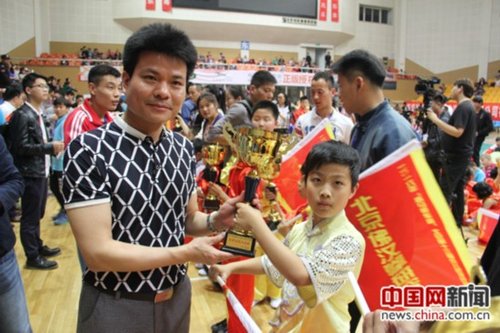 北京第十三届少儿武术比赛举行 中外选手秀功夫
