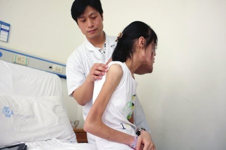 机读卡涂错中考失利后厌食 小胖妹一年暴瘦50