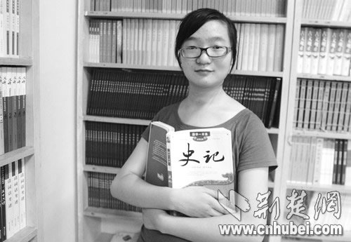 江汉大学一新生诵读圣贤书获奖金两万元