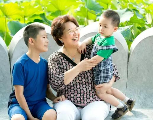 张思莱:老人带孩子可再懒一些_教育_腾讯网