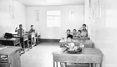 民办教师船校“掌舵”30年 要退休难觅接班人