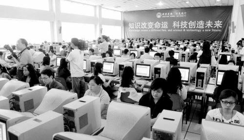 七八成高考复读生成绩不变或降 或因学习习惯