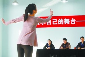 2012艺考大幕开启 考官现场戳穿“注水”考生