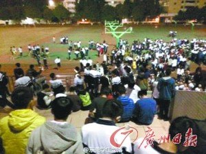 东莞一中学宿舍突停电 三千余学生被疏散