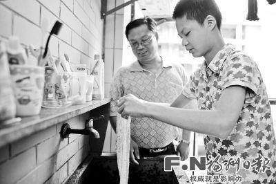 14岁男孩考入福建师范大学 7岁读初中