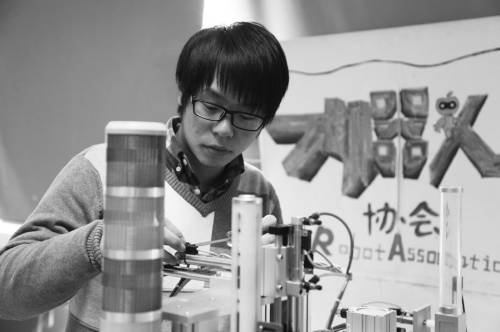 高逊达:敢啃爱啃硬骨头的国赛冠军