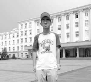 电子科大“学习弟” 周末泡图书馆12小时(图)