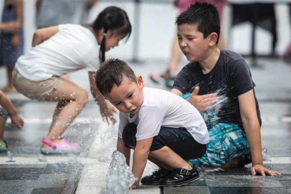 不良家庭环境对男孩影响更大