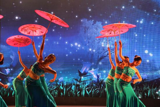 北京海淀实验中学银帆艺术团举办专场演出