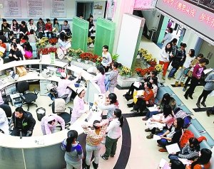征兵体检准<em>女兵</em><em>不要</em>家长陪-和路教育-东莞时