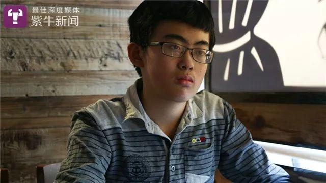 14歲男生參加考研復(fù)試表現(xiàn)不錯(cuò)，小學(xué)畢業(yè)后就在家自學(xué)