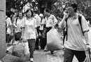 十个考生九个要去看世博 考车牌是新潮项目