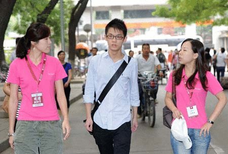 李敖暨大演讲:中国切不可与美国比阔