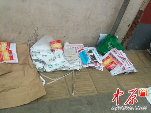 河南:郑州高考有温情 巡警护考出租车送考