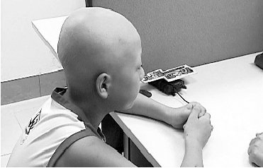 眉<em>发</em>掉光偏方不见效+<em>男孩</em>鬼<em>剃头</em>什么是主因