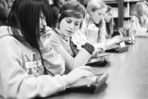 加拿大允许中小学生课堂上用带手机和平板电脑