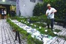 组图：父送女高考后被砸身亡 母与亲人瞒女儿