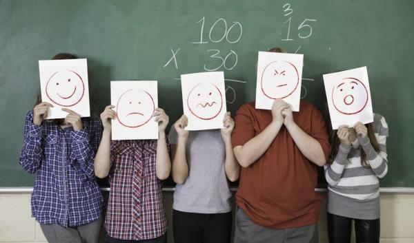 提高孩子情商不能只靠学校 家长掌握四大技巧