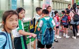 深港跨境学童:每天赶路上学