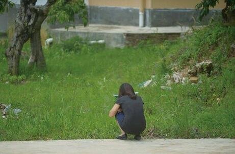 云南女生脱衣体罚续:涉事教师赔4.6万与家属和