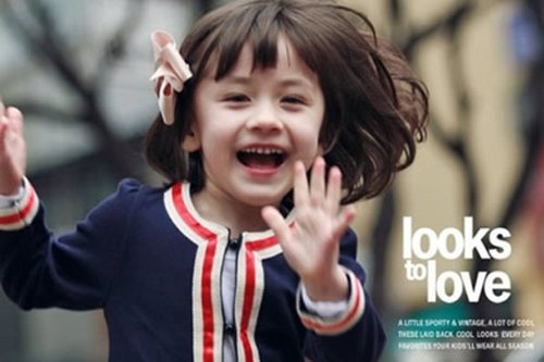 组图:街拍最火爆的韩美<em>混血双胞胎</em> 萌翻了!_教