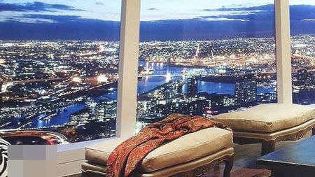 中国父母购1700万配泳池豪宅给子女当宿舍(图