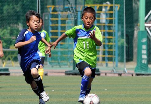 清华附小将足球融入课程 服务于全方位育人目标