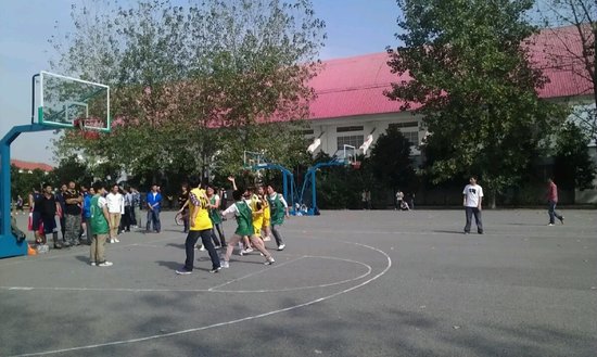 南京大学金陵学院第九届篮球赛女篮首赛